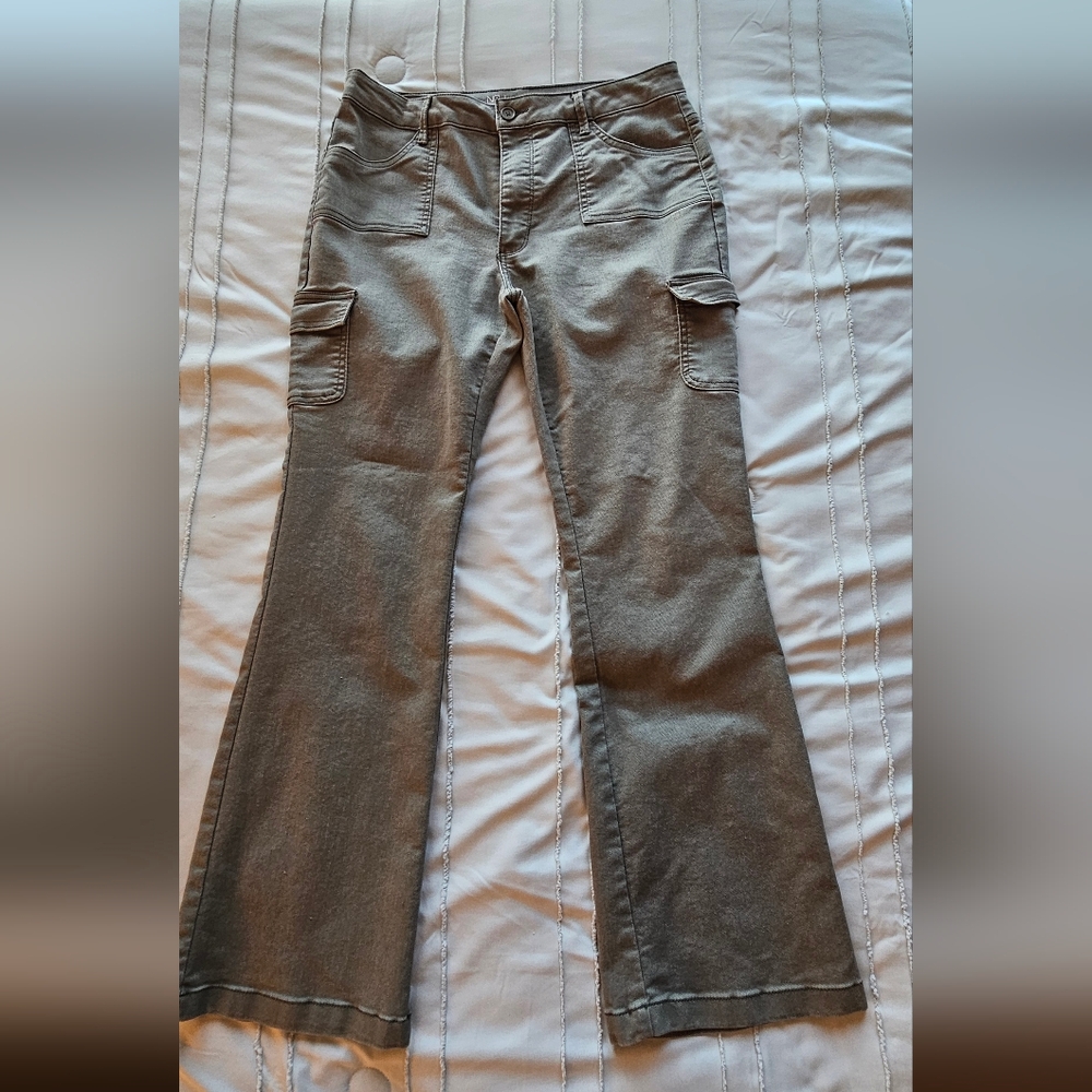 No Boundaries Bootcut Stretch Cargo Pants Size 13